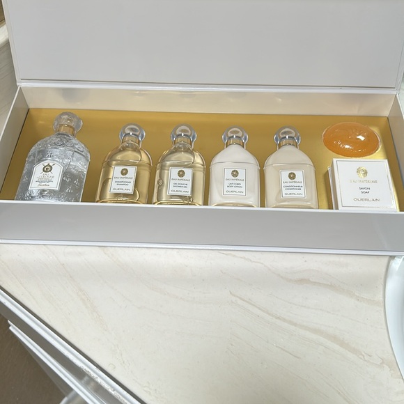 Guerlain Bath Set - Picture 2 of 4